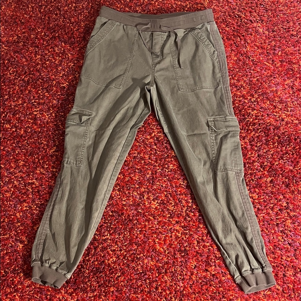 Splendid Woman’s Khaki Cargo Jogger Pants